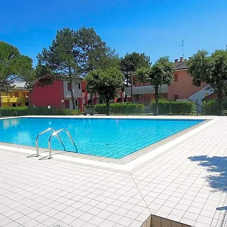 فندق Bright Flat In With Pool - Beahost
